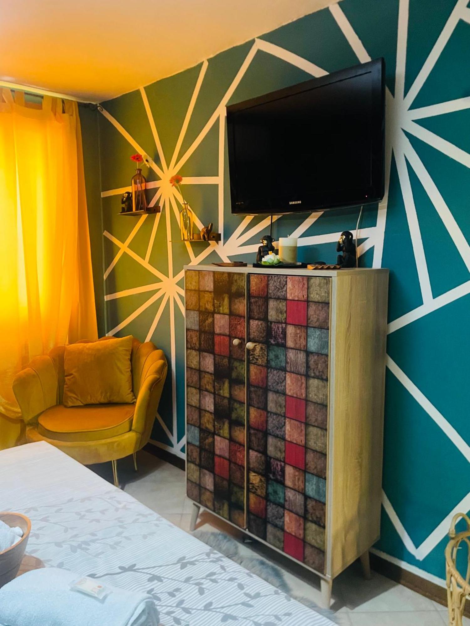 Family House Di Genny E Nicola Small Suite كيودجا المظهر الخارجي الصورة